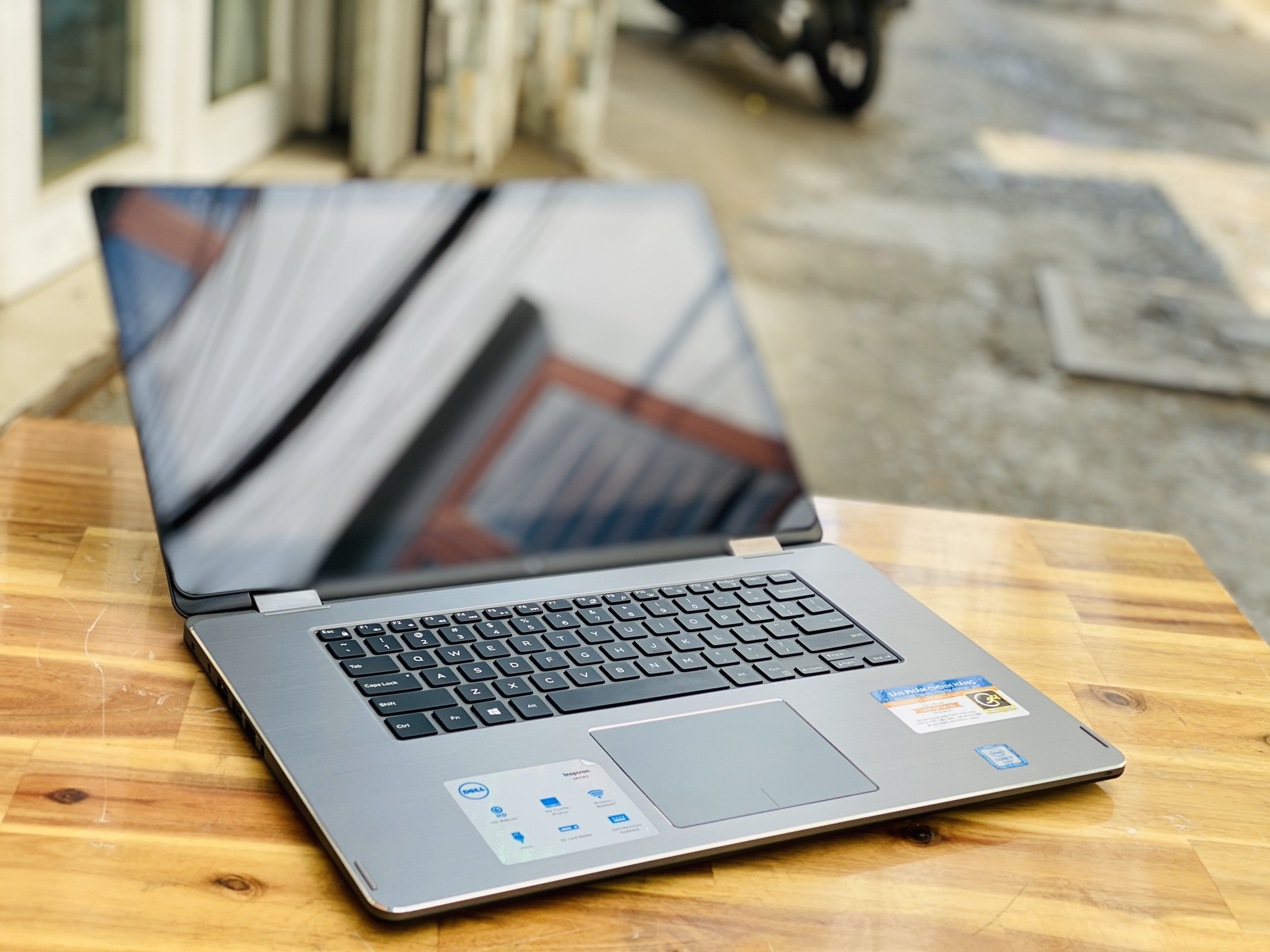Laptop Dell N7568, i7 6500U 8G SSD256 4K Đèn Phím Touch Lật Xoay 360 độ Đẹp zin 100% Giá rẻ5