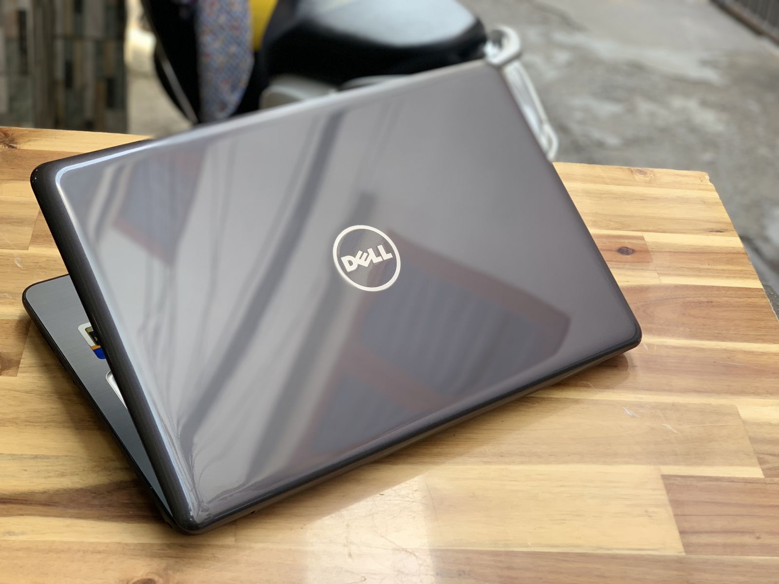 Laptop Dell INS 5567, i7 7500U 8G SSD256 Vga rời 4G Đèn Phím Đẹp Zin 100% Giá rẻ4