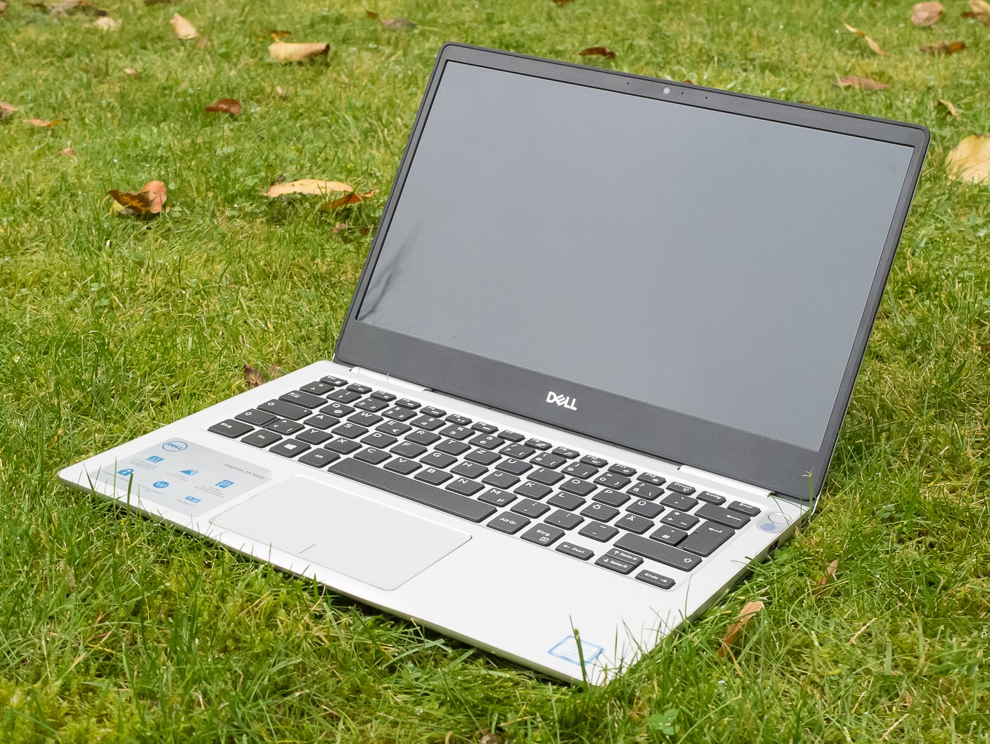 Laptop Dell N7370/ Coire i5 8250 8CPUS/ 8G/ SSD256/ 13in/ Full HD IPS/ Finger/ LED PHÍM/ 180 Độ/ Doanh Nhân/ Giá rẻ2