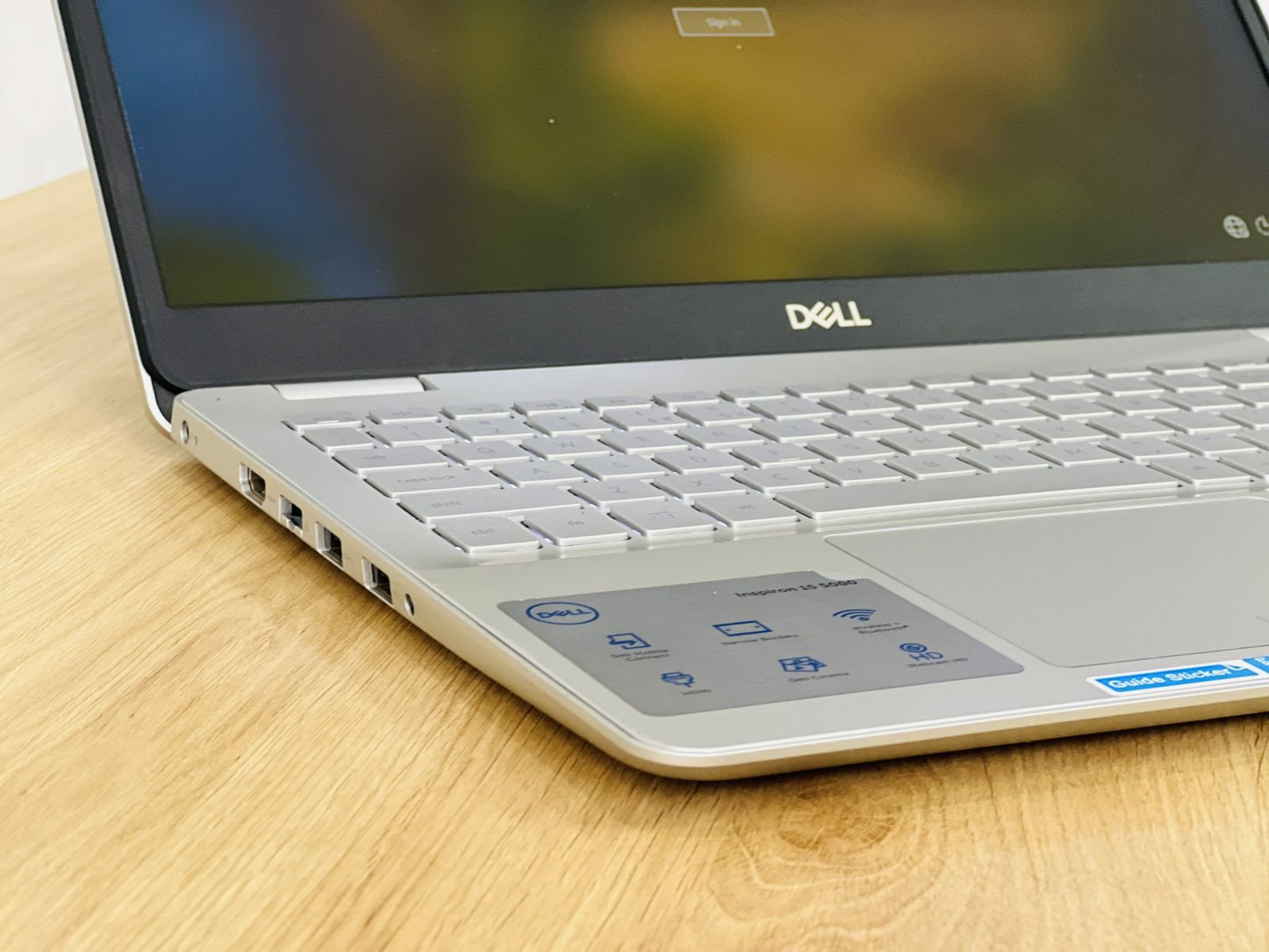 Laptop Dell Inspiron 5584/ i3 8145U/ SSD/ 15.6inch/ Full HD/ Đèn Phím/ Finger/ Vỏ Nhôm/ Sang Trọng/ Giá rẻ4