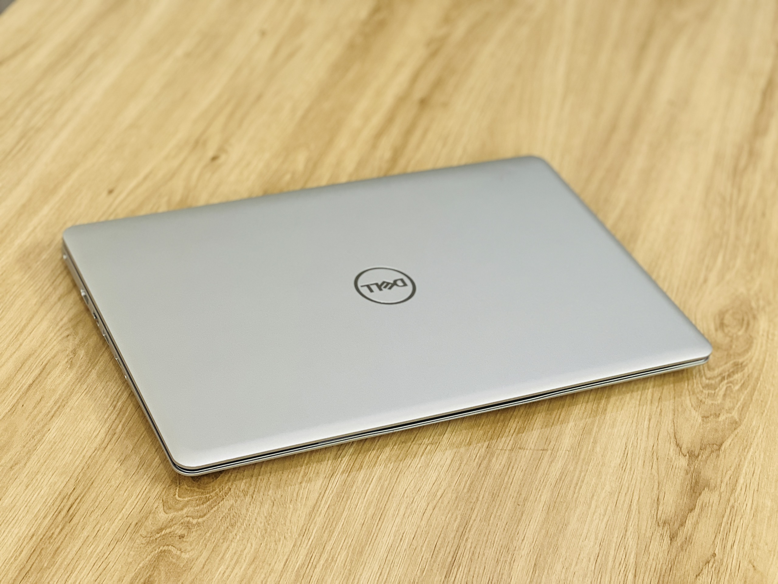 Laptop Dell Inspiron 5584/ i3 8145U/ SSD/ 15.6inch/ Full HD/ Đèn Phím/ Finger/ Vỏ Nhôm/ Sang Trọng/ Giá rẻ3