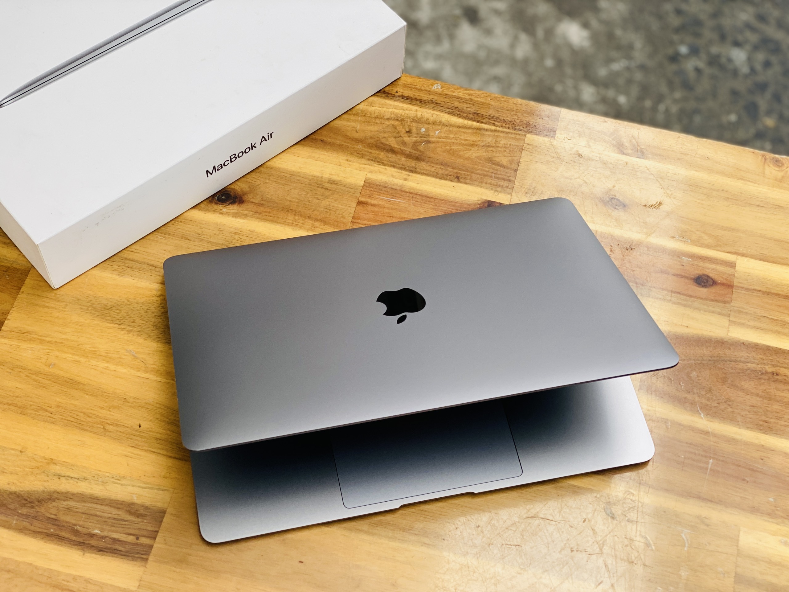 Macbook Air 2019/ Phiên Bản Intel Core i5/ 13.3in/ Retina1
