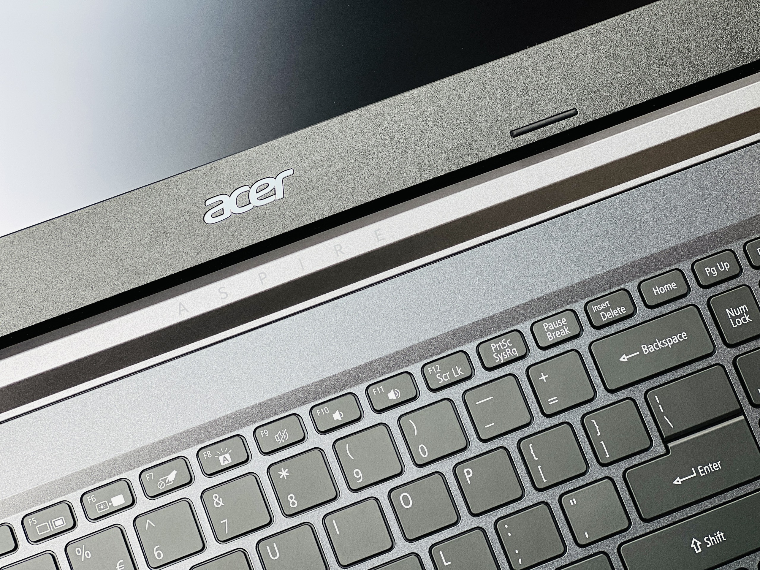 Laptop Gaming Acer Aspire 7 A715 Ryzen 5 5500/ RAM 8GB/ SSD256GB/ GTX1650 / Full HD IPS/ NEW BOX2